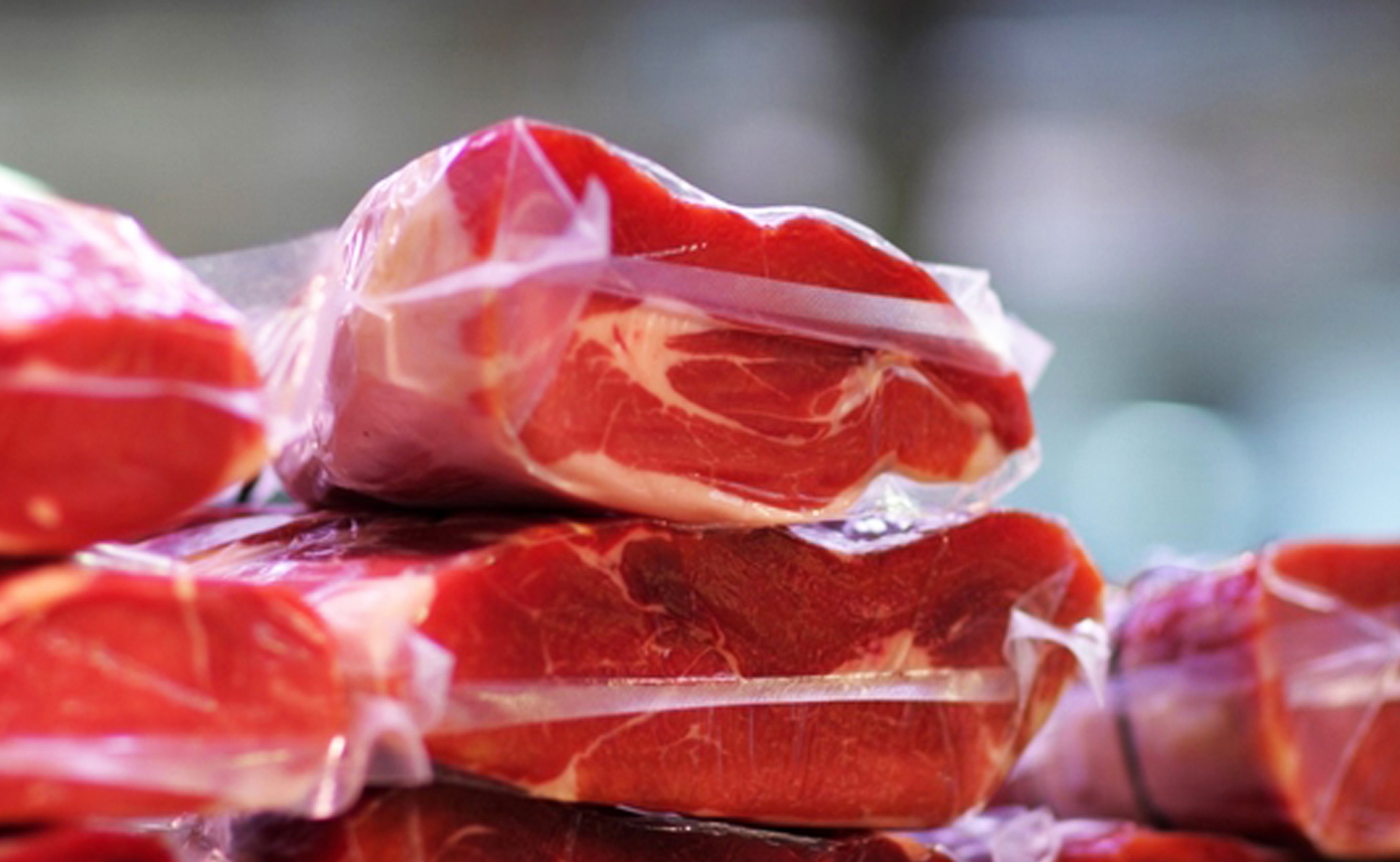 Gastos com Importação de Carne de Frango, Porco e Vaca Aumentam 57% no 1.º Semestre