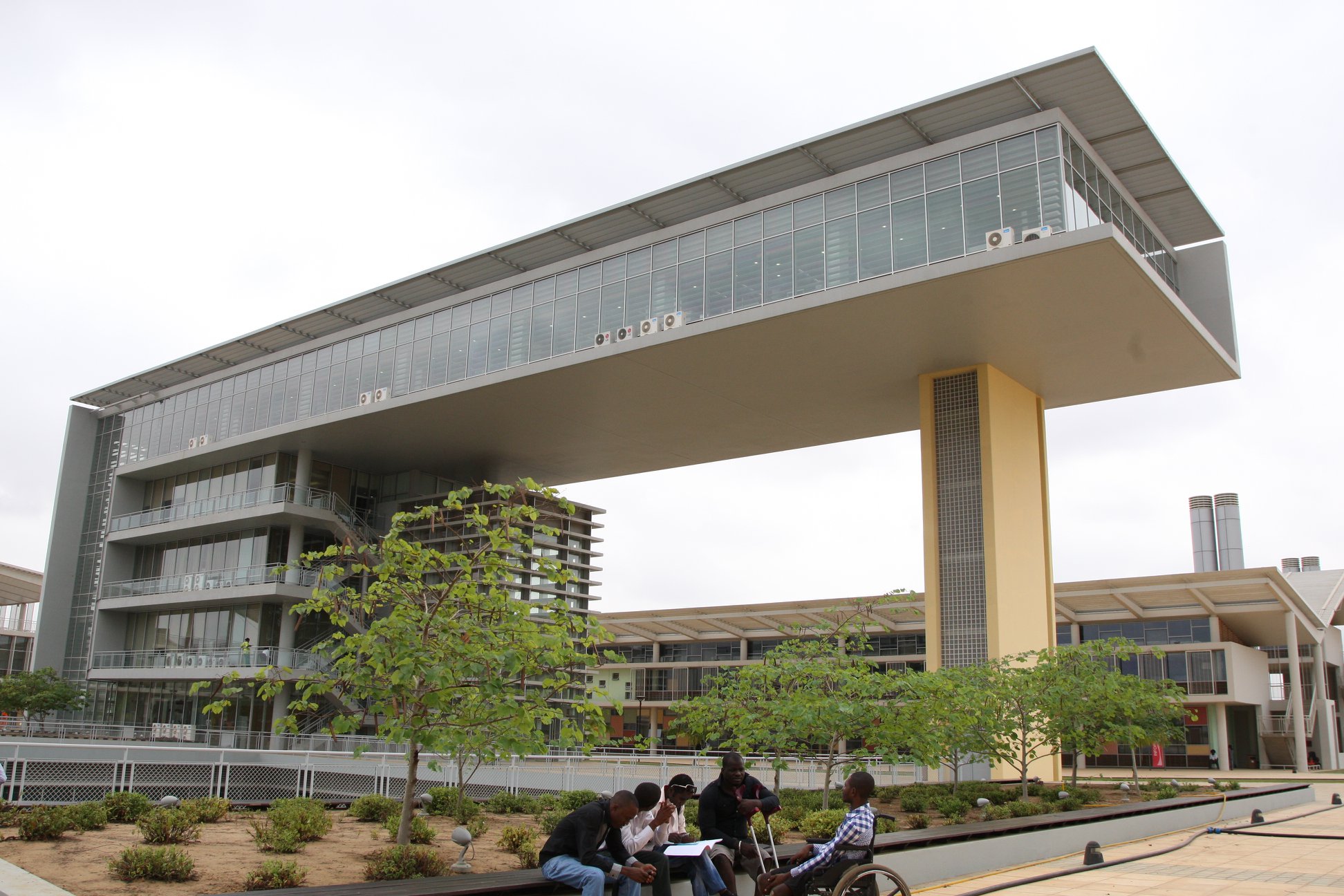UAN Promove Feira de Emprego para Estudantes Finalistas em Outubro